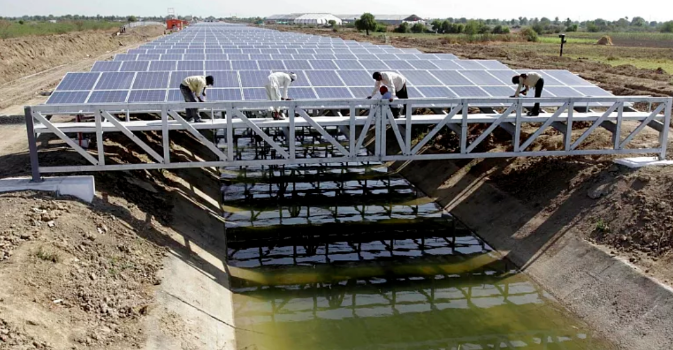 Un nouveau concept de photovoltaïque, le photovoltaïque sur le canal !