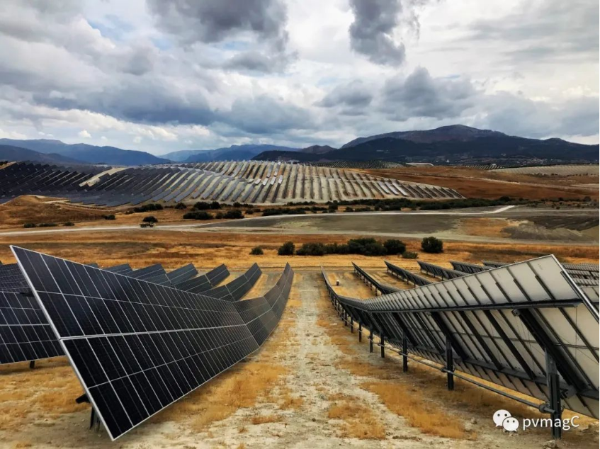 Le photovoltaïque commercial continue de se développer en Espagne et en Allemagne