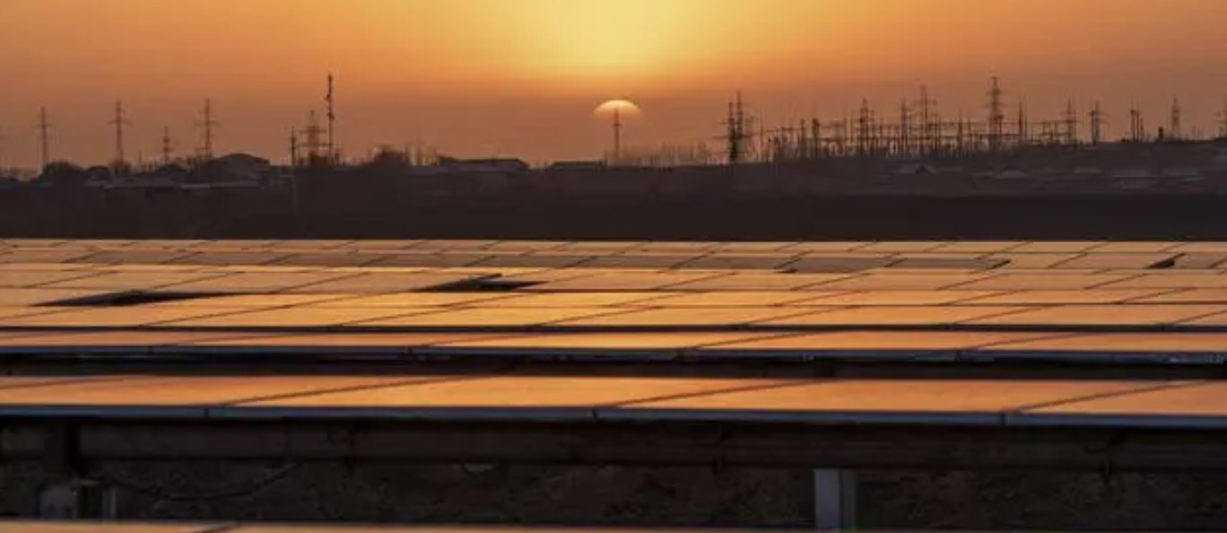 Visite du projet photovoltaïque de Samarkand en Ouzbékistan